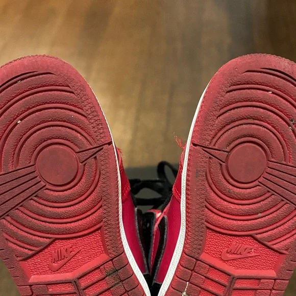 Jordan 1 Mid - Picture 7 of 10